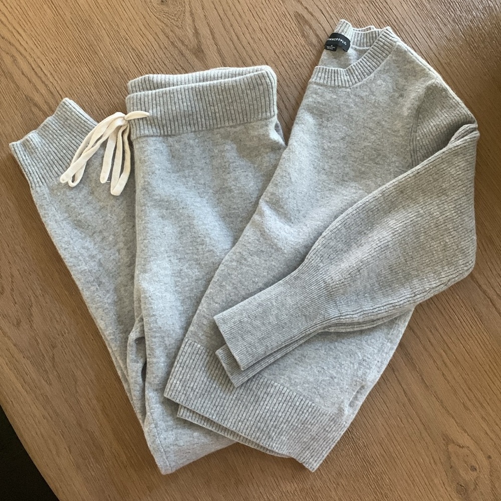 Summersalt’s “The Coziest Cashmere Blend” Joggers and Sweater SET, Size Medium